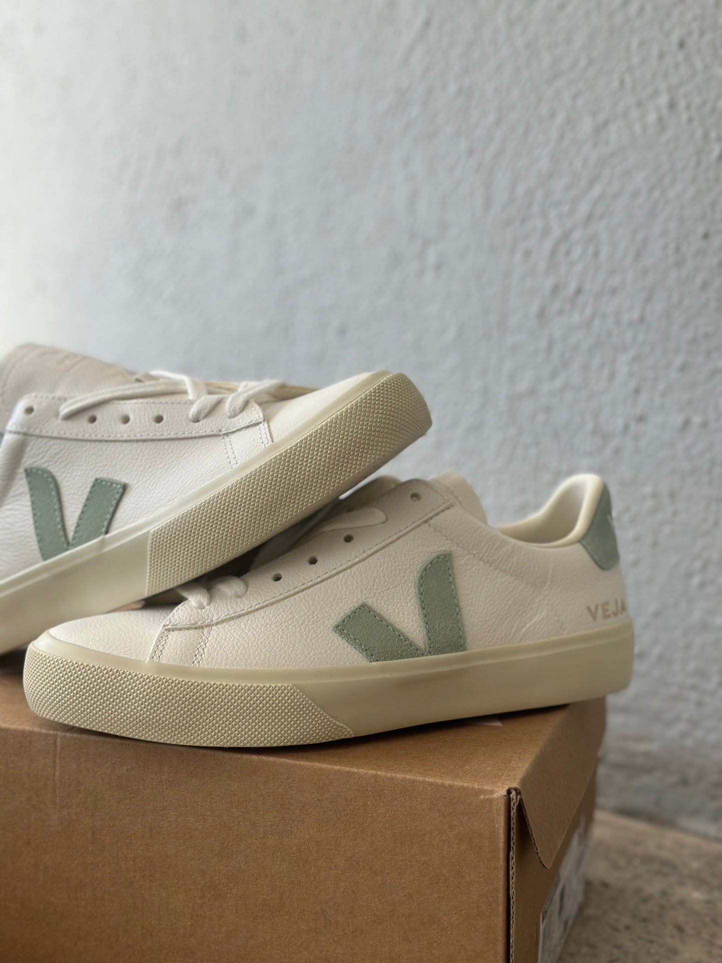 Veja Campo White/Green